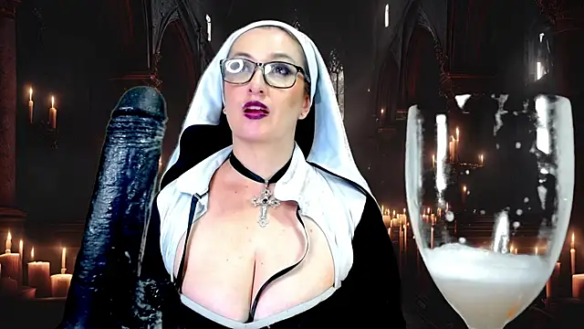 Snapshot of helenas_fantasy chatting on December 15, 2024, 5:23 am helenas fantasy online show from December 15, 2024, 5:23 am