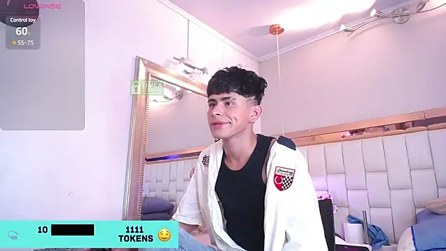 Snapshot of Jhonny-Blake chatting on February 4, 2025, 8:59 pm Jhonny-Blake online show from February 4, 2025, 8:59 pm