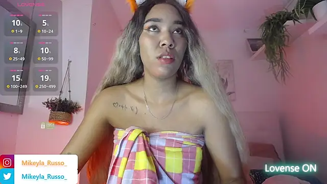 Snapshot of Mikeyla-Russo chatting on January 9, 2025, 9:16 pm Mikeyla-Russo online show from January 9, 2025, 9:16 pm