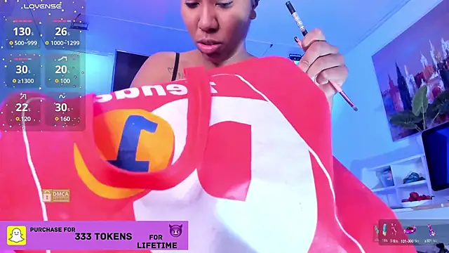 Snapshot of Mikeyla-Russo chatting on January 22, 2025, 9:10 pm Mikeyla-Russo online show from January 22, 2025, 9:10 pm