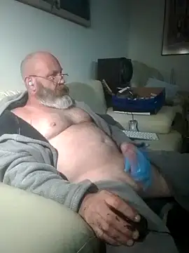 iambradz online show from November 9, 2025, 12:47 pm