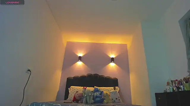 Sofia Clauss  online show from March 23, 2026, 5:00 am