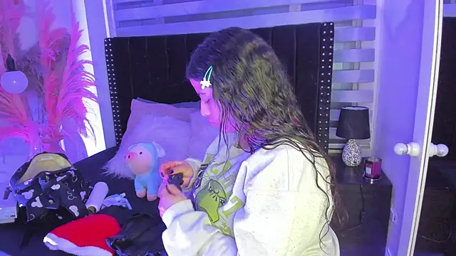 Sofiia-Rubb online show from December 28, 2024, 3:47 am