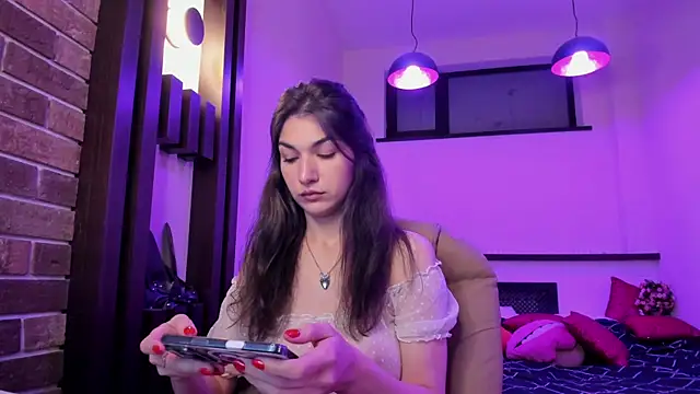MonicaVii online show from May 12, 2026, 11:24 pm