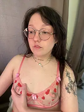 emigooflordXD online show from February 20, 2025, 9:44 am