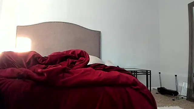 yiauana online show from September 27, 2025, 1:05 pm