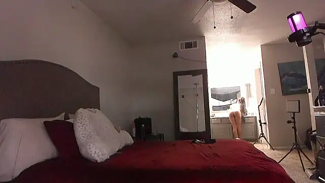 yiauana online show from February 2, 2026, 11:14 pm