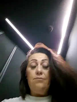 AvaLloyd online show from February 24, 2025, 3:23 am