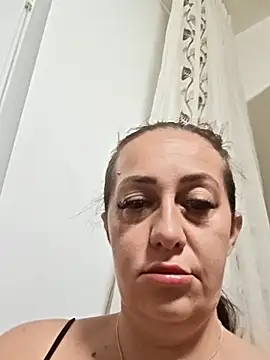 AvaLloyd online show from October 8, 2025, 2:09 am