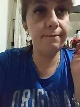 AvaLloyd online show from November 16, 2025, 4:40 am