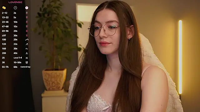 Ester Hill online show from February 20, 2026, 3:03 am