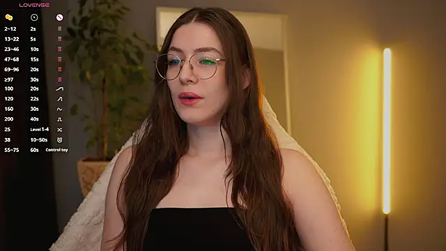 Ester Hill online show from February 27, 2026, 2:55 am