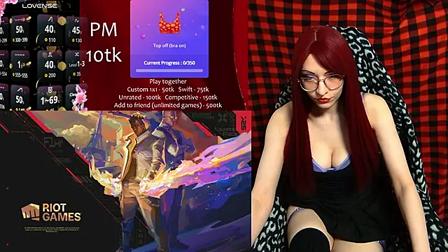 ElliMoor online show from October 1, 2025, 9:48 am