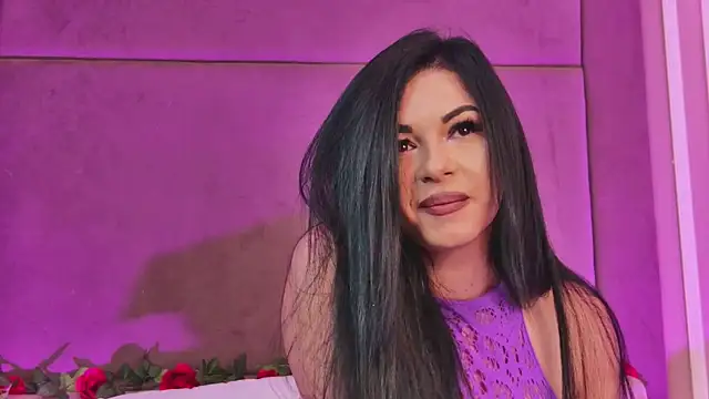 Snapshot of EmilyColle_ chatting on March 1, 2025, 8:13 am EmilyColle online show from March 1, 2025, 8:13 am