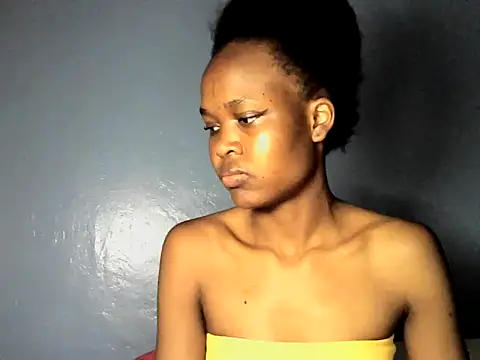 Snapshot of cyberbunnie chatting on December 24, 2024, 10:28 pm cyberbunnie online show from December 24, 2024, 10:28 pm