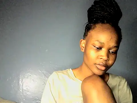 Snapshot of cyberbunnie chatting on December 29, 2024, 6:03 am cyberbunnie online show from December 29, 2024, 6:03 am