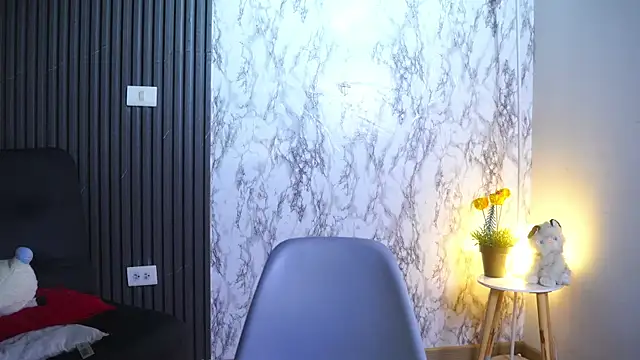 chloe blue online show from January 12, 2026, 11:48 am