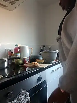 Snapshot of Bali_baddie_x chatting on January 11, 2025, 3:31 pm Bali baddie x online show from January 11, 2025, 3:31 pm