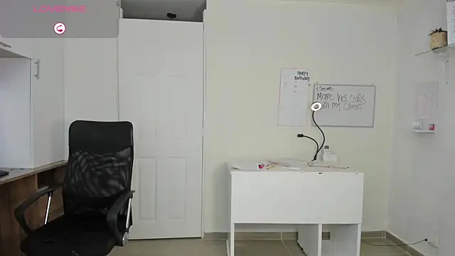 susana monroy online show from October 15, 2025, 6:41 pm