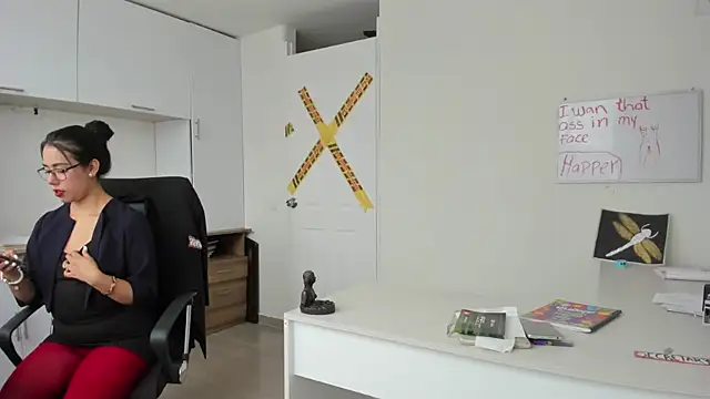 susana monroy online show from December 5, 2025, 5:20 pm