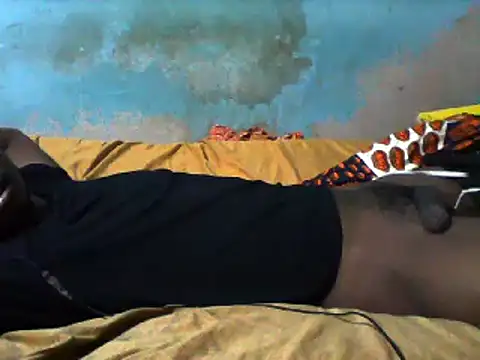 Snapshot of little__joy chatting on February 21, 2025, 12:05 am little joy online show from February 21, 2025, 12:05 am