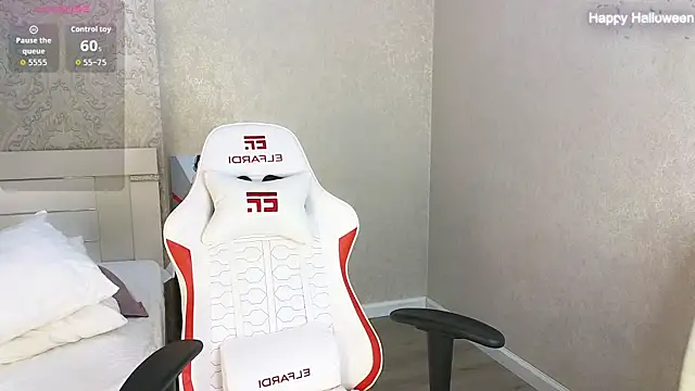 Diana Moon  online show from November 2, 2025, 1:19 am