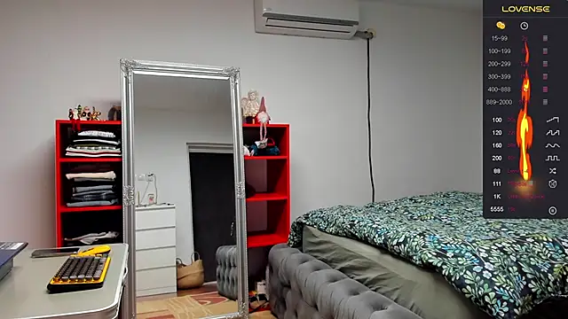 Snapshot of supermanboy94 chatting on December 5, 2024, 6:43 am supermanboy94 online show from December 5, 2024, 6:43 am