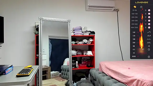 Snapshot of supermanboy94 chatting on January 25, 2025, 3:30 am supermanboy94 online show from January 25, 2025, 3:30 am