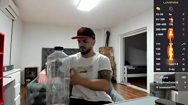 Snapshot of supermanboy94 chatting on November 10, 2025, 6:34 am supermanboy94 online show from November 10, 2025, 6:34 am