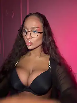 CardiSweetBaby online show from December 2, 2025, 6:14 pm