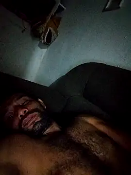 Snapshot of Tiago0031 chatting on February 1, 2026, 3:27 am Tiago0031 online show from February 1, 2026, 3:27 am