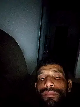 Snapshot of Tiago0031 chatting on February 3, 2026, 12:53 am Tiago0031 online show from February 3, 2026, 12:53 am