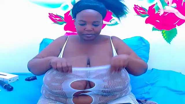 LUSTFULBOOBSS online show from September 25, 2025, 6:55 pm