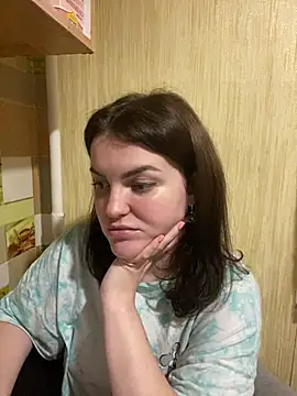 Snapshot of Karolina_llove chatting on February 15, 2025, 6:12 pm Karolina llove online show from February 15, 2025, 6:12 pm
