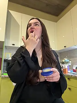 Snapshot of Karolina_llove chatting on October 25, 2025, 10:12 am Karolina llove online show from October 25, 2025, 10:12 am