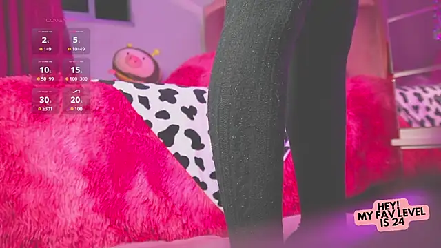 valerymonroe online show from March 22, 2025, 4:03 am