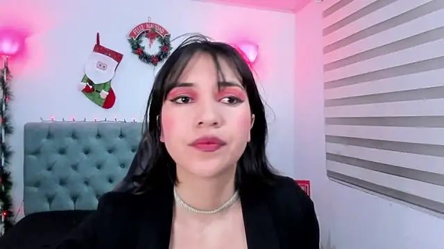 Snapshot of lina_bedoya_ chatting on December 11, 2024, 11:41 am lina bedoya online show from December 11, 2024, 11:41 am
