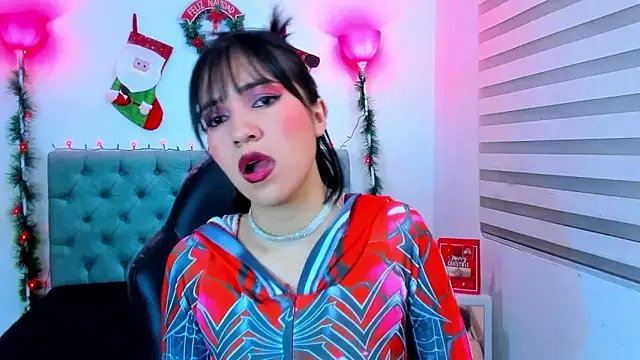 Snapshot of lina_bedoya_ chatting on December 14, 2024, 11:50 am lina bedoya online show from December 14, 2024, 11:50 am