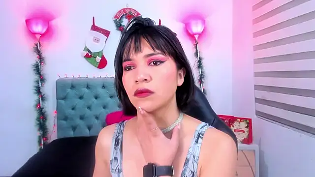Snapshot of lina_bedoya_ chatting on December 20, 2024, 11:43 am lina bedoya online show from December 20, 2024, 11:43 am