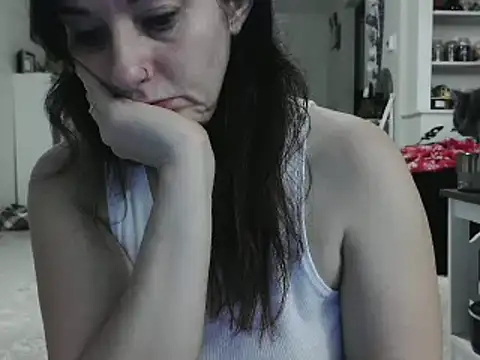 Snapshot of CrystalLakeXO chatting on December 10, 2024, 10:06 am CrystalLakeXO online show from December 10, 2024, 10:06 am