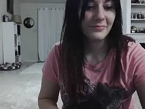 Snapshot of CrystalLakeXO chatting on December 11, 2024, 10:03 am CrystalLakeXO online show from December 11, 2024, 10:03 am