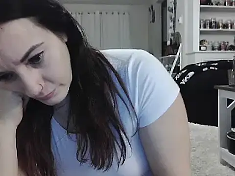 Snapshot of CrystalLakeXO chatting on December 18, 2024, 5:48 am CrystalLakeXO online show from December 18, 2024, 5:48 am