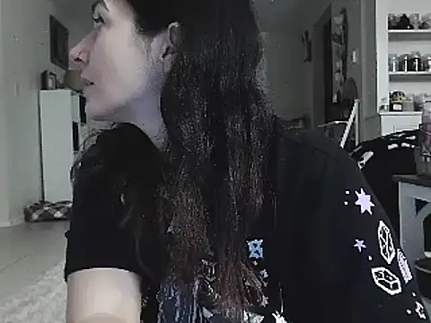 Snapshot of CrystalLakeXO chatting on December 18, 2024, 9:14 am CrystalLakeXO online show from December 18, 2024, 9:14 am
