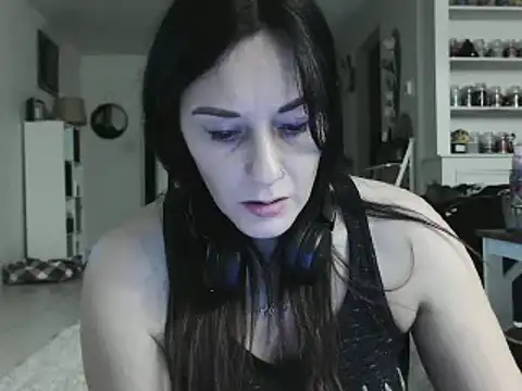 Snapshot of CrystalLakeXO chatting on December 22, 2024, 9:11 am CrystalLakeXO online show from December 22, 2024, 9:11 am