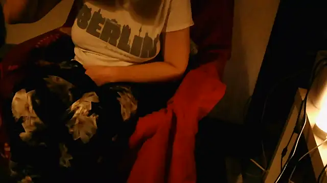 Snapshot of Everydayonli chatting on October 26, 2025, 6:47 pm Everydayonli online show from October 26, 2025, 6:47 pm