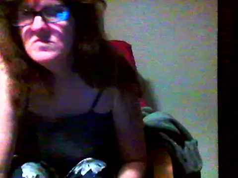 Snapshot of Everydayonli chatting on November 16, 2025, 8:58 pm Everydayonli online show from November 16, 2025, 8:58 pm