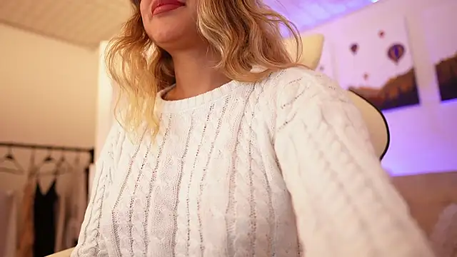 SaraParisi online show from January 2, 2025, 11:49 pm