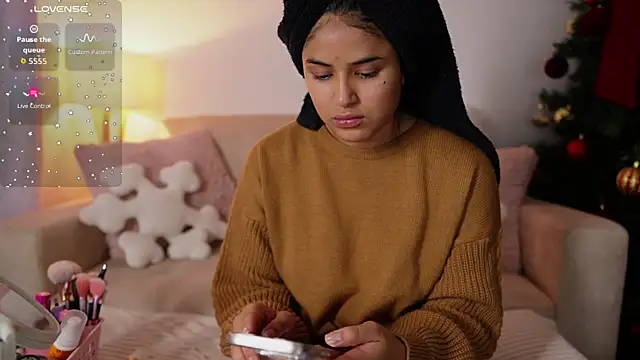 SaraParisi online show from November 27, 2025, 10:45 pm