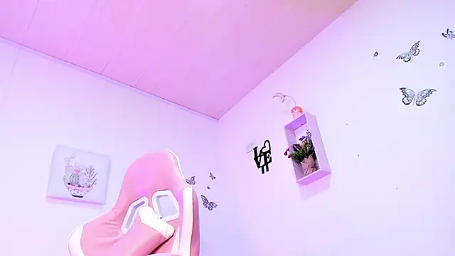 Snapshot of Alice_0120 chatting on September 28, 2025, 3:23 am Alice 0120 online show from September 28, 2025, 3:23 am