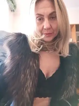 Tanya6547 online show from February 9, 2026, 9:46 am